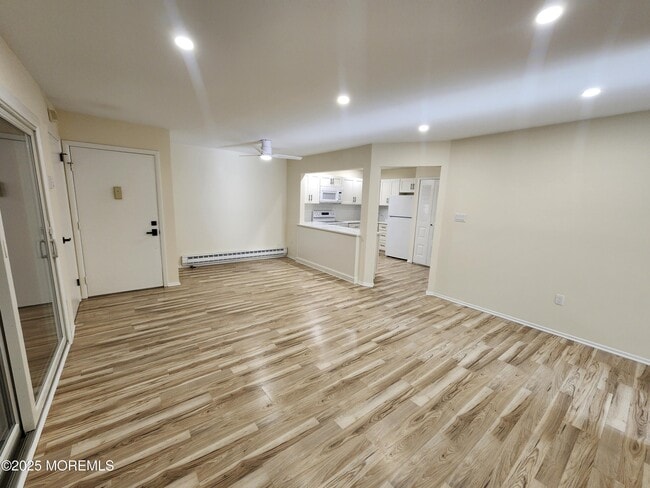 Building Photo - 129 Amberly Dr