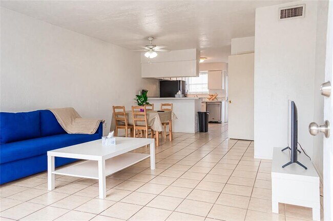 Building Photo - 6305 Westward St