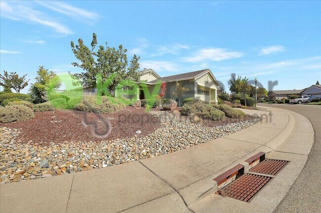 Building Photo - 2532 Woodacre Ln