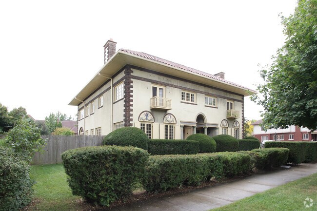 Building Photo - 425 College Ave SE