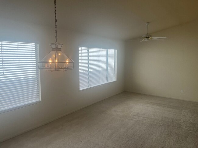 Building Photo - 55+ 2 Bed 2 bath home!