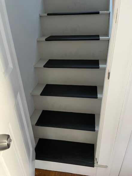 Building Photo - 600 Alden St