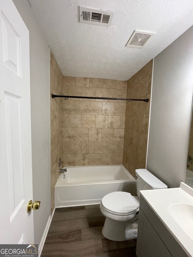 Building Photo - 42 Pope Rd