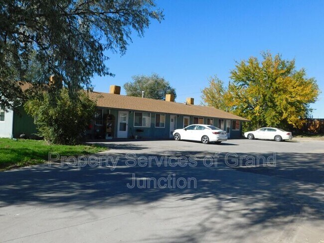 Primary Photo - 3292 Lombardy Ln