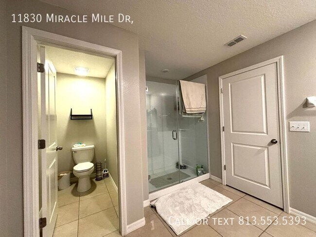 Building Photo - 11830 Miracle Mile Dr,-
