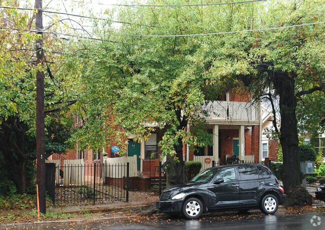Primary Photo - 468 NE Parkway Dr