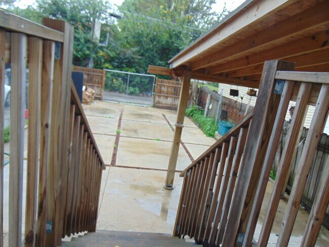 Building Photo - 5656 S May St