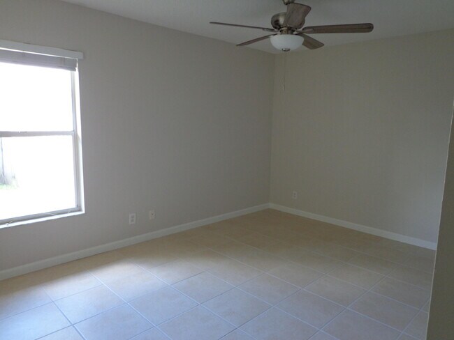 Building Photo - 1169 Mulberry Pl