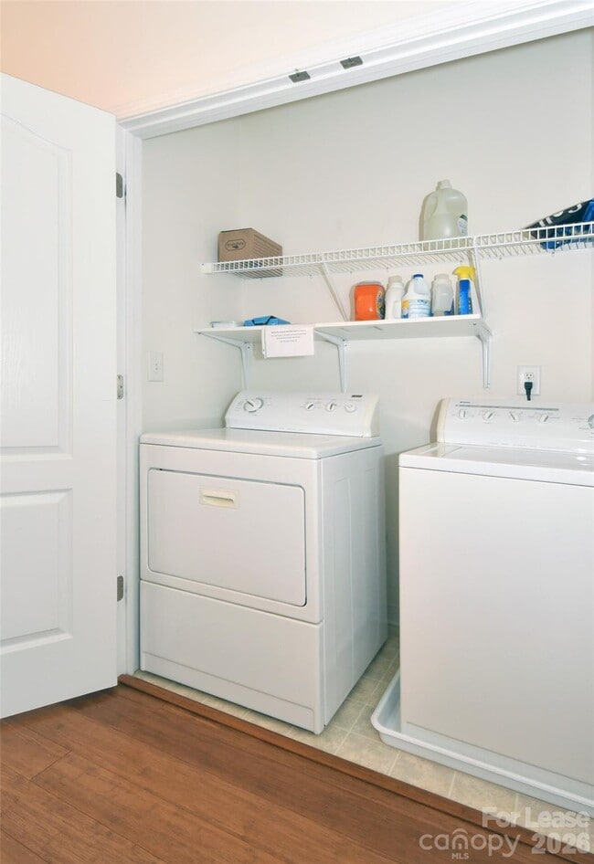 Building Photo - 8643 Beaver Creek Dr