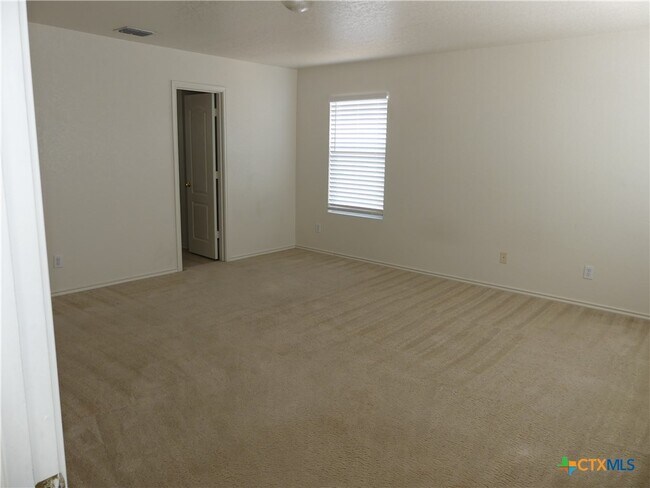 Building Photo - 664 Northern Lights Dr