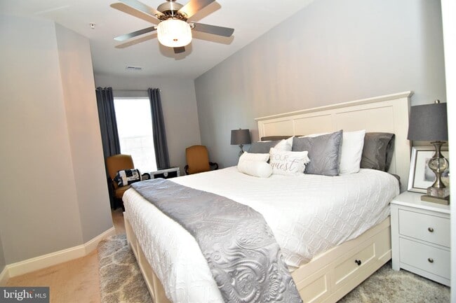 Building Photo - 9200 Charleston Dr