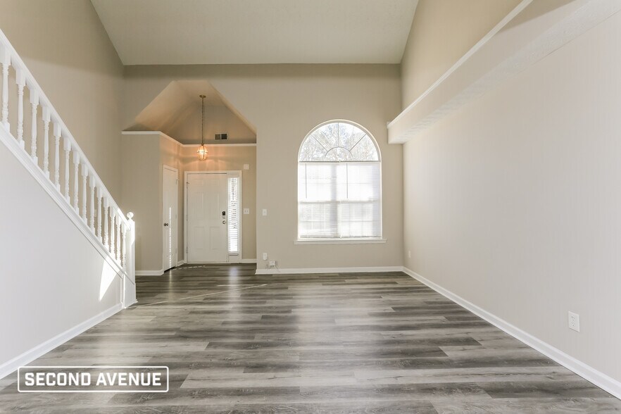 Building Photo - 1600 Beech Grove Dr