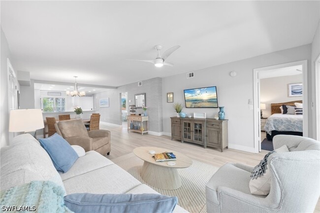 Building Photo - 10684 Gulf Shore Dr