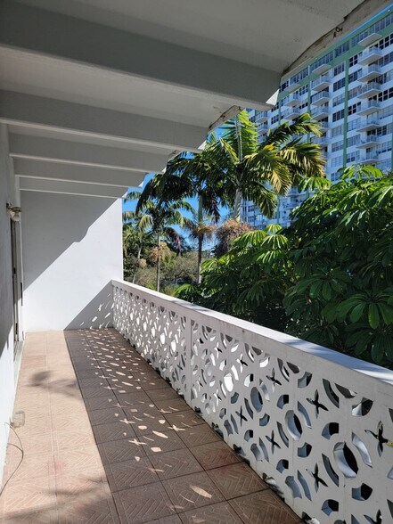 Building Photo - 2005 Sans Souci Blvd