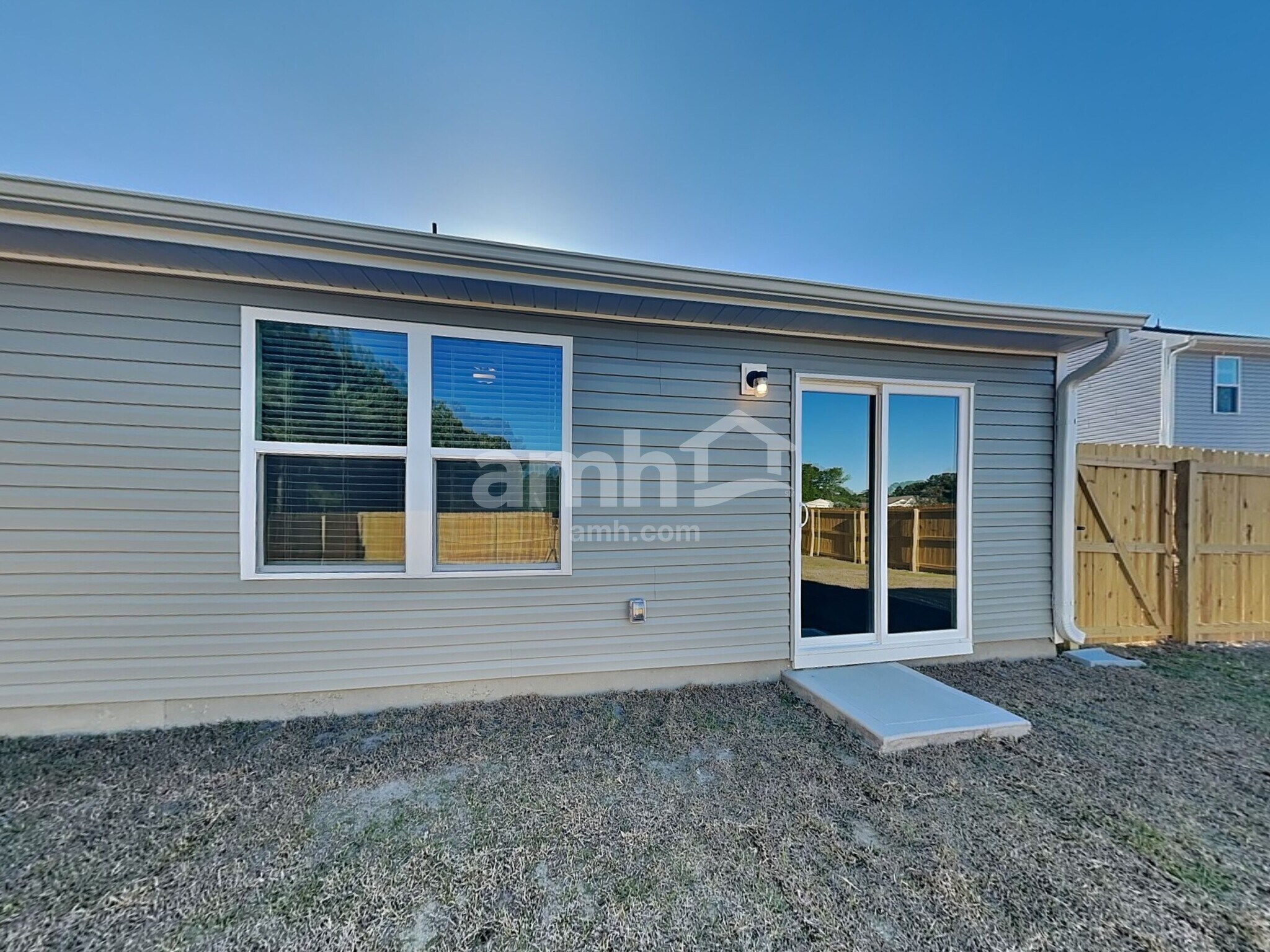 Building Photo - 1418 John Swann St