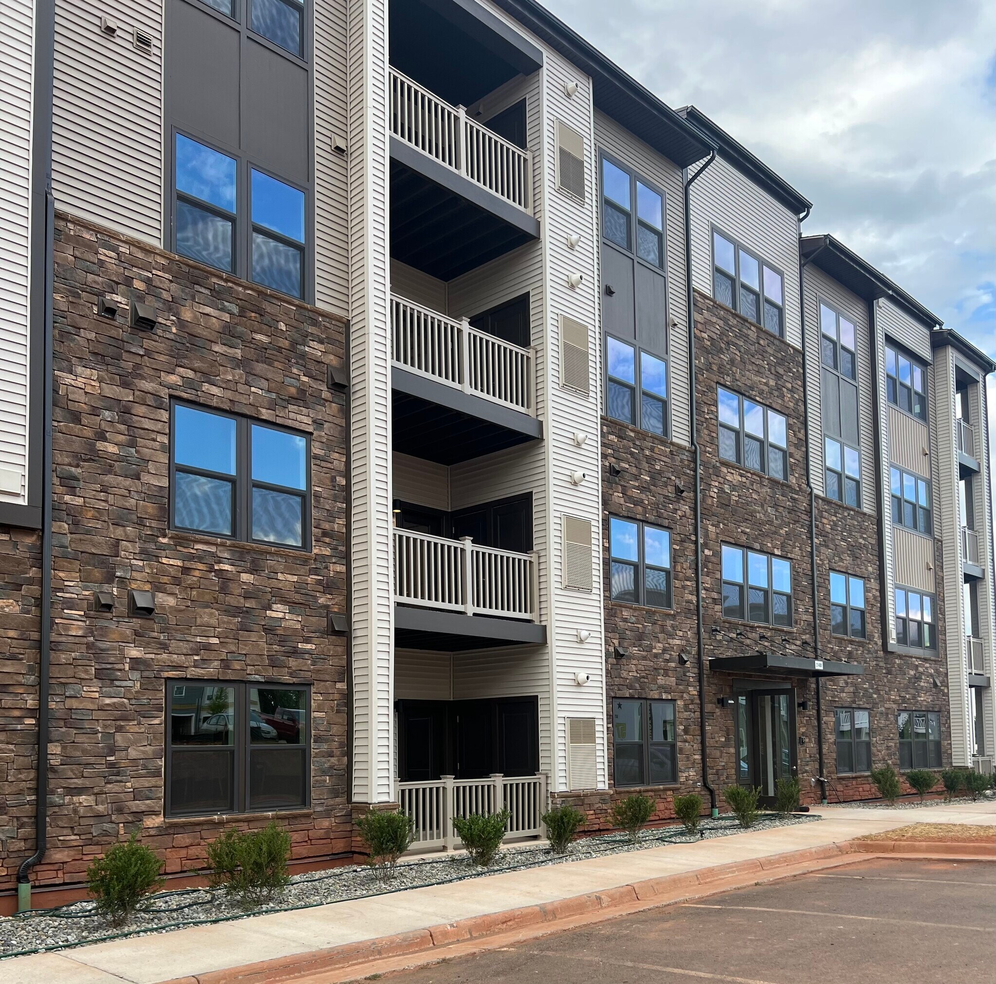 Building Photo - 21480 Mount Sterling Ter