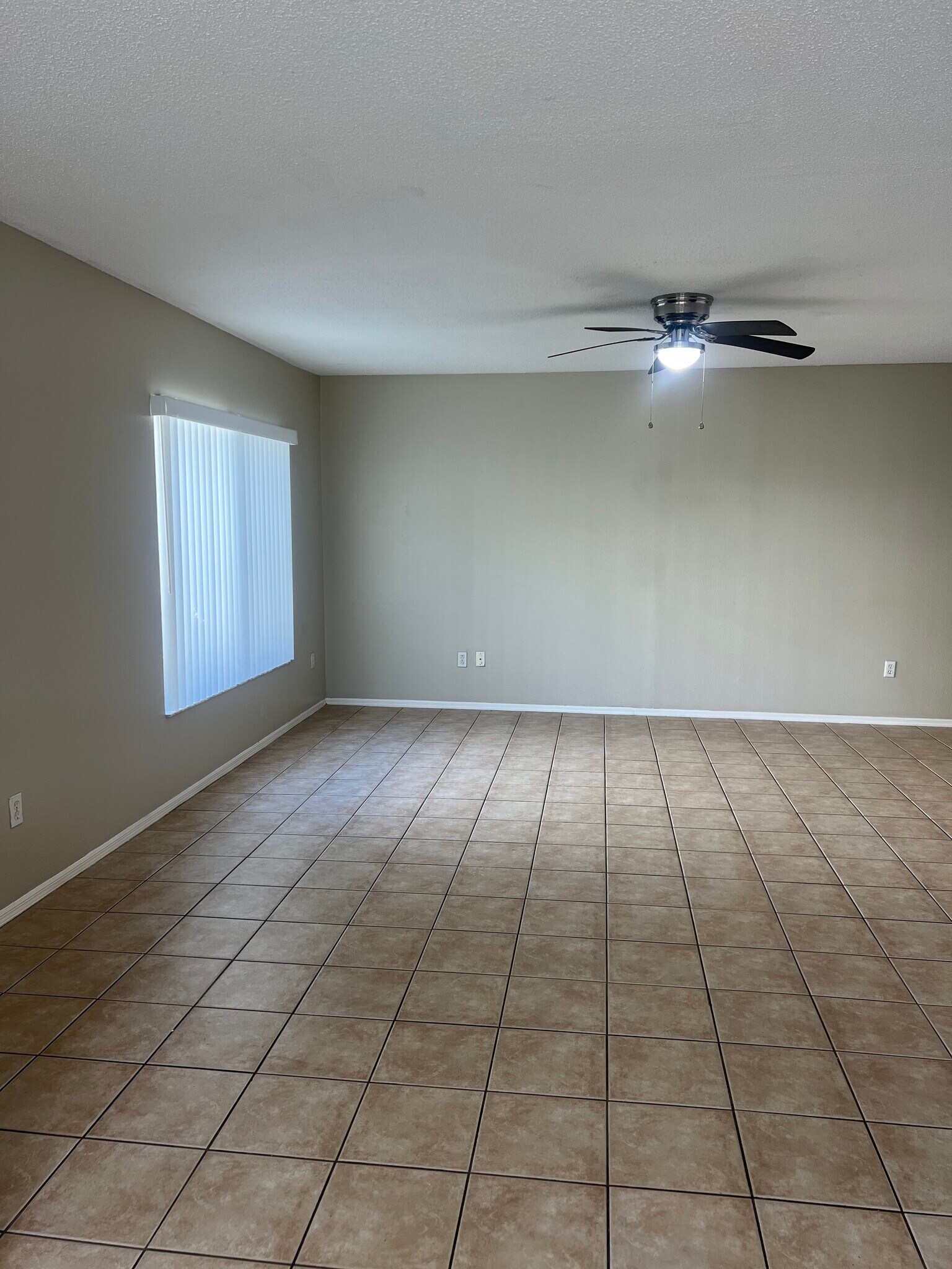Building Photo - 2035 Fluorshire Dr