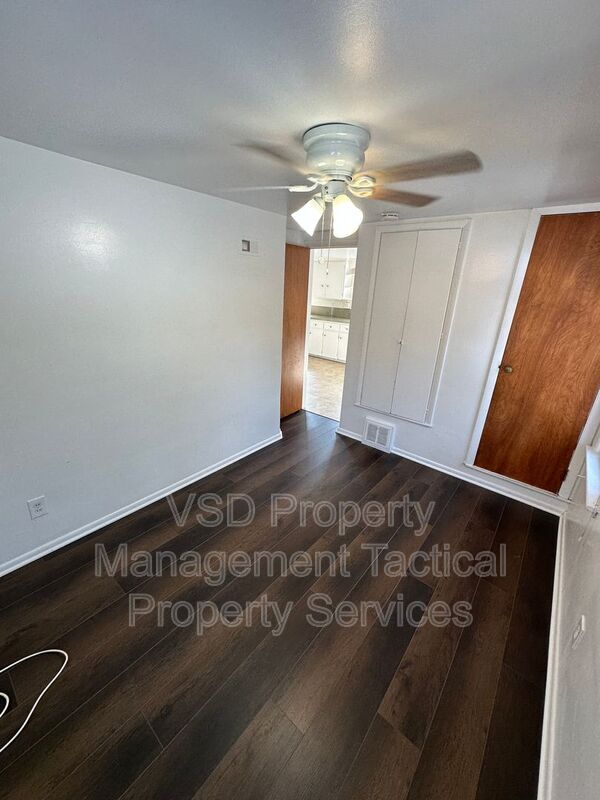 Building Photo - 1780 S Green Rd