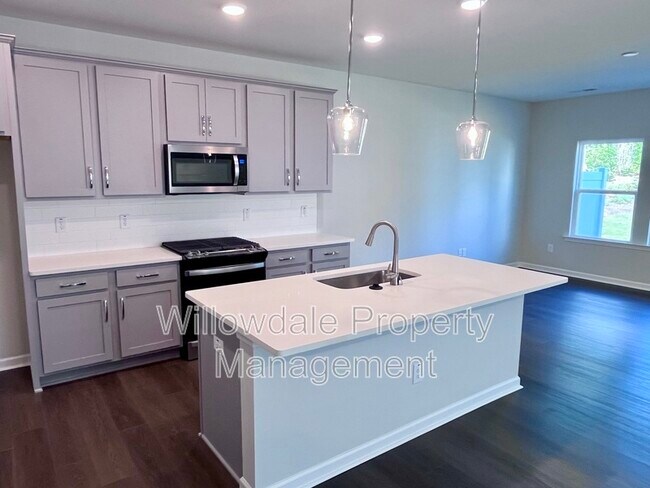 Building Photo - 5118 Cambrey Dr