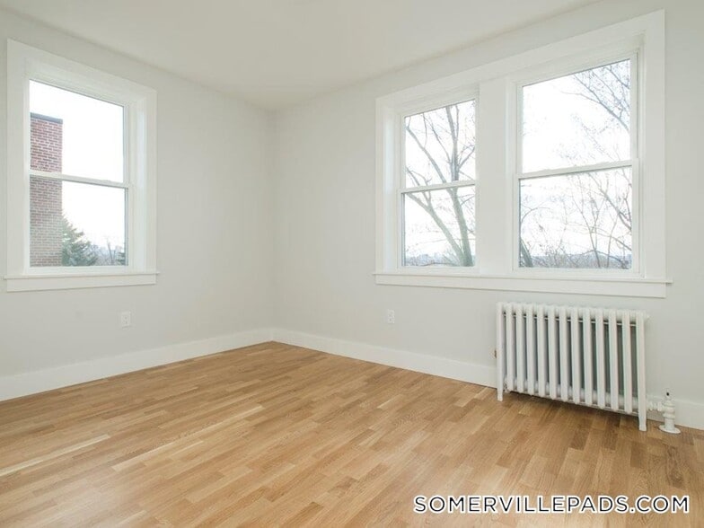 Building Photo - 136 Highland Ave