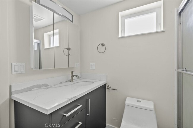 Building Photo - 411 S Kenneth Rd