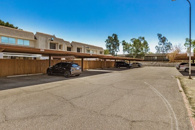 Building Photo - 1052 S San Jose