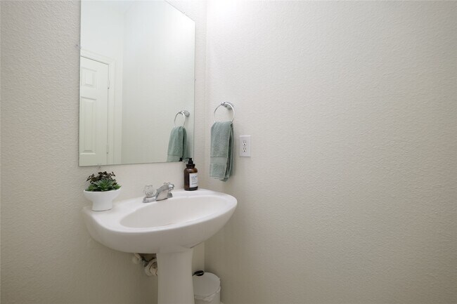 Building Photo - 1203 Lavender Shade Ct