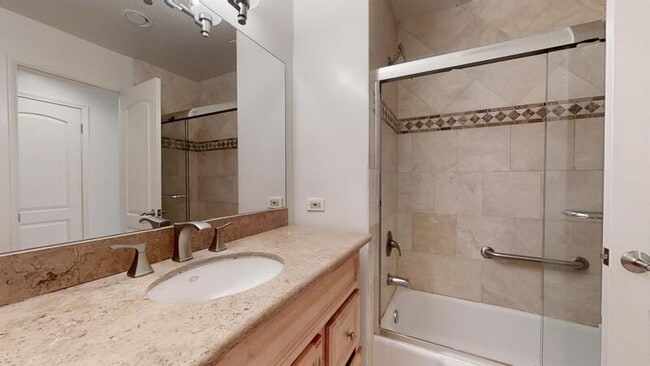 Building Photo - 503 Avenue G - C