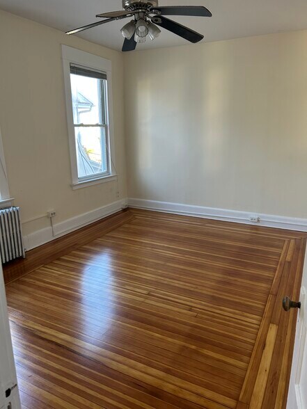 Building Photo - 22 Westwood Rd