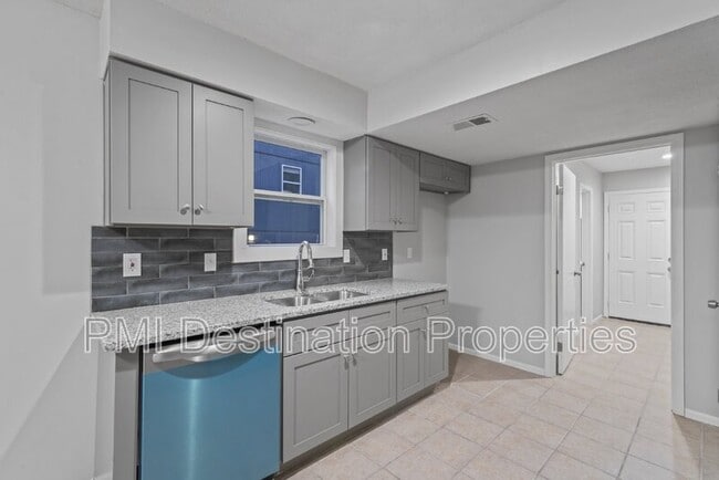 Building Photo - 16306 W 141st Terrace