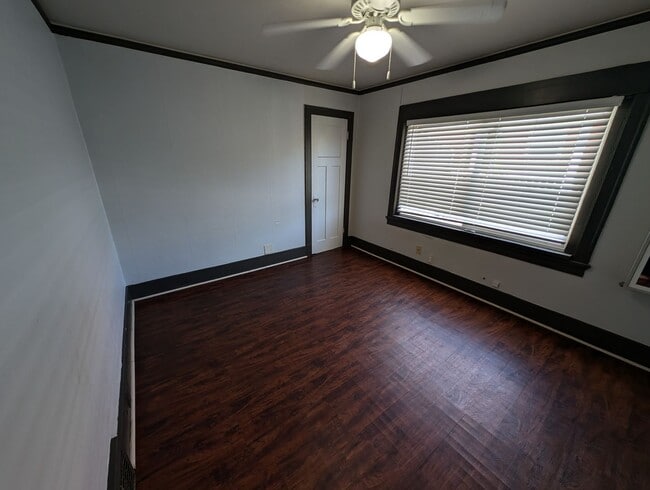Building Photo - Large Bremerton Original for Rent! Over 23...