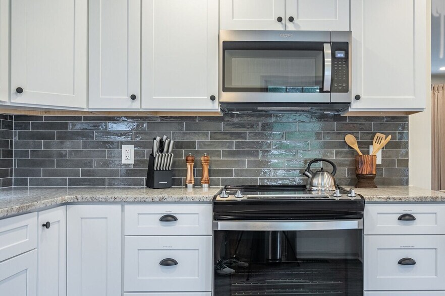 Building Photo - 171 Sugar Hill Rd