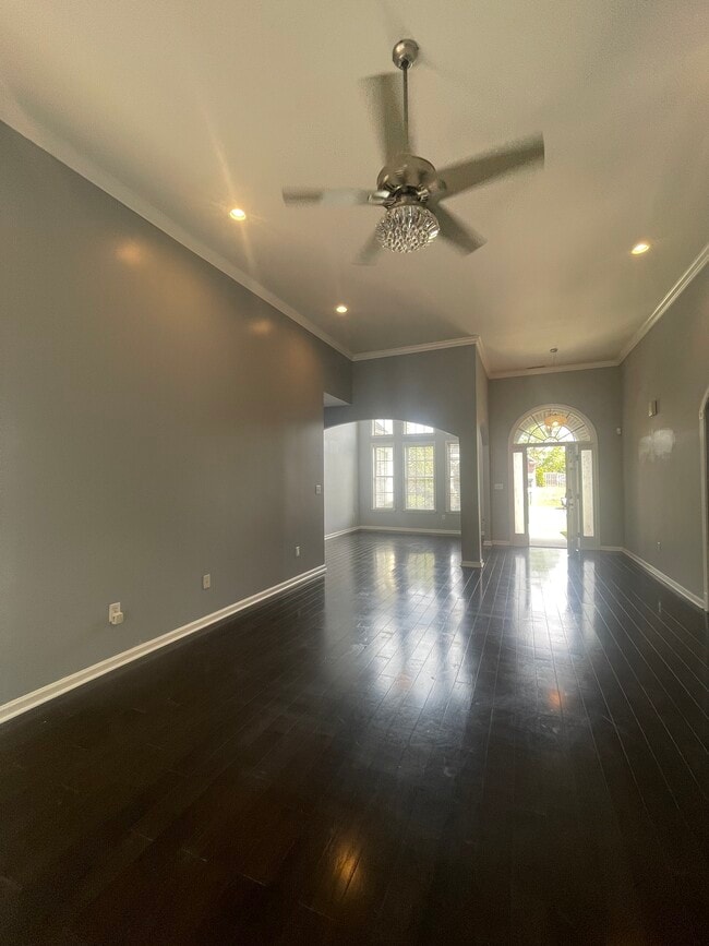 Building Photo - 237 Camden Lake Dr