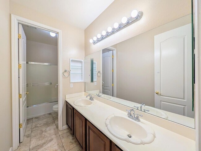 Building Photo - 27321 N Gidiyup Trail