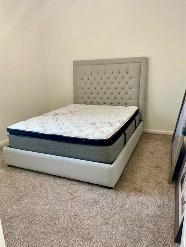 Building Photo - 118 Wood Drake Place