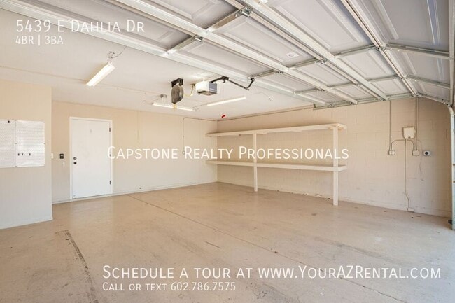 Building Photo - 5439 E Dahlia Dr