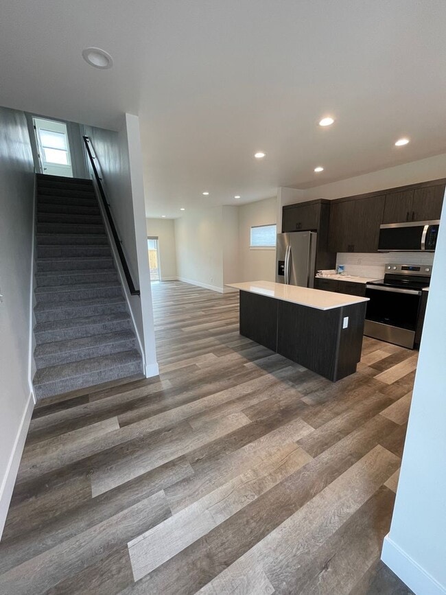Building Photo - 513 Spaniel Ln