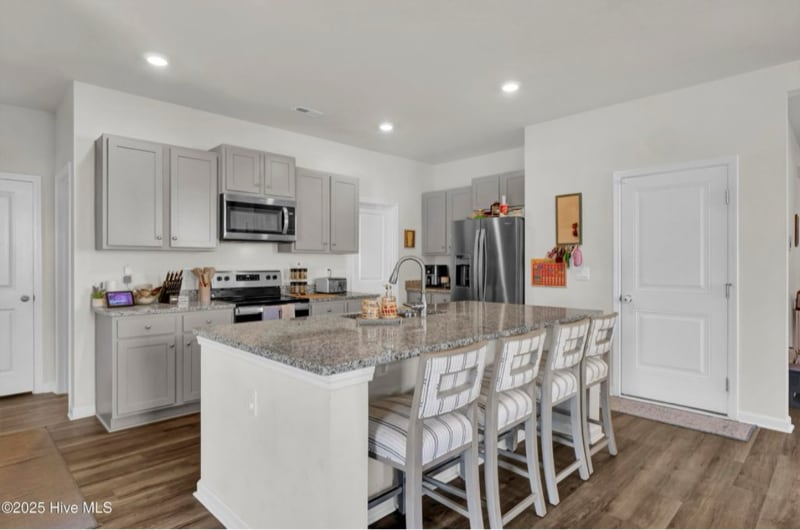 Building Photo - 210 Avocet Wy