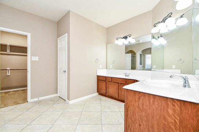 Building Photo - 26011 Pebble Terrane Ln