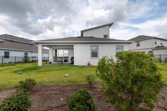 Building Photo - 10044 Ballast Dr