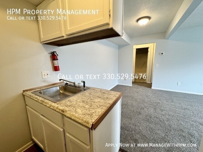 Building Photo - 4225 Middlebranch Ave NE