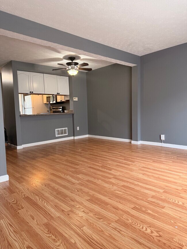 Building Photo - 2950 Mossy Brink Ct