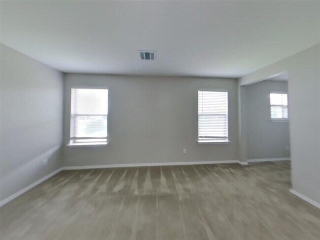 Building Photo - 119 Gustaf Trl