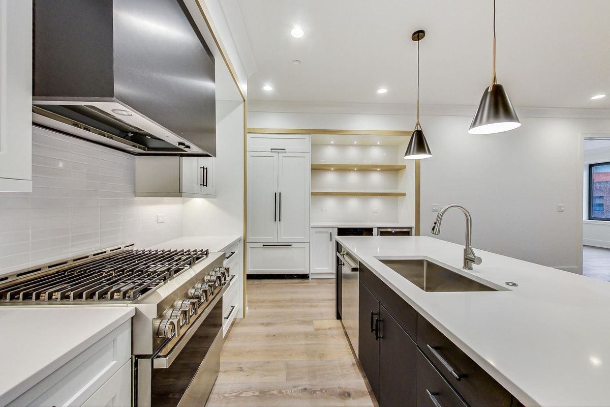 Building Photo - 4920 N Lincoln Ave