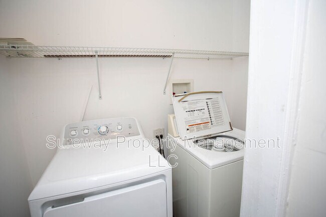 Building Photo - 150 Snyder Pl