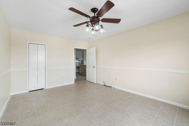 Building Photo - 8915 Bergenwood Ave