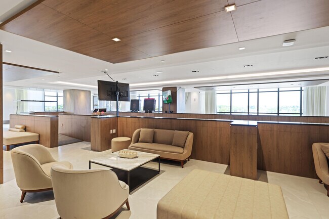 Building Photo - 220 Lake Shore Dr