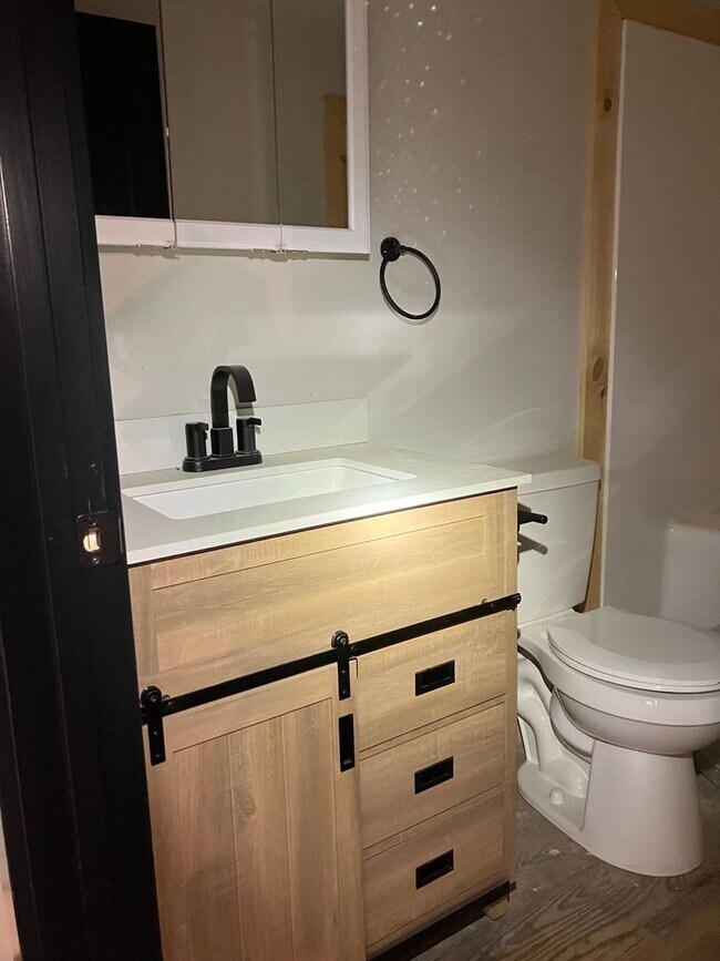 Building Photo - 1 Bed Apartment with parking - New Construction - Hanover, PA