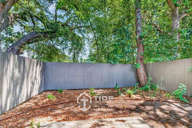Building Photo - Modern Hanahan Living Near Park Circle