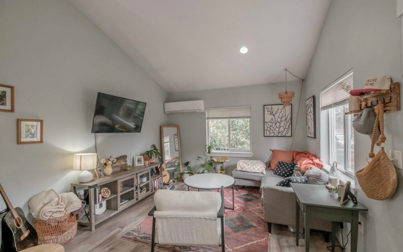 Building Photo - 530 Missouri Ave S